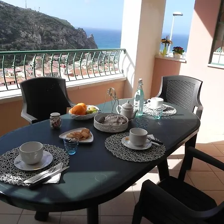 A Mare Apartment *